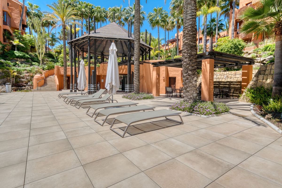 2 soverom Leilighet til salgs i Puerto Banus med svømmebasseng garasje - € 1 700 000 (Ref: 9834688)