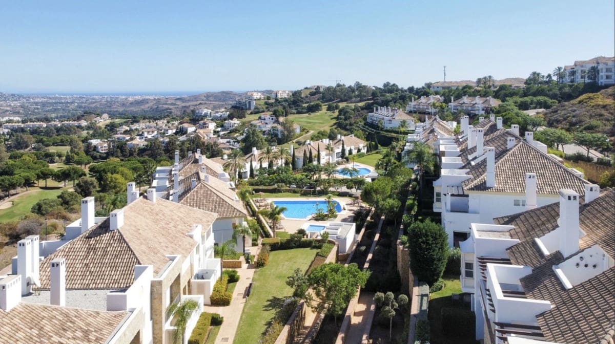 3 bedroom Townhouse for rent in La Cala Golf with pool garage - € 3,500 (Ref: 9841322)