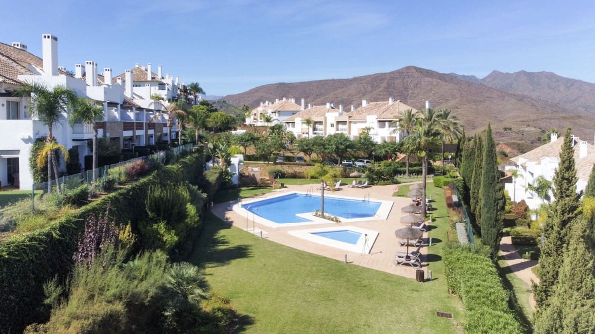 3 bedroom Townhouse for rent in La Cala Golf with pool garage - € 3,500 (Ref: 9841322)
