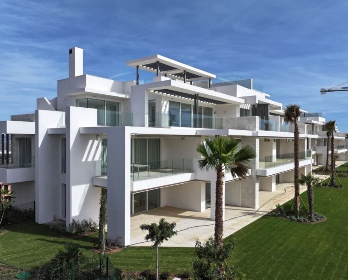 2 bedroom Apartment for sale in La Mairena with pool garage - € 960,000 (Ref: 9841447)