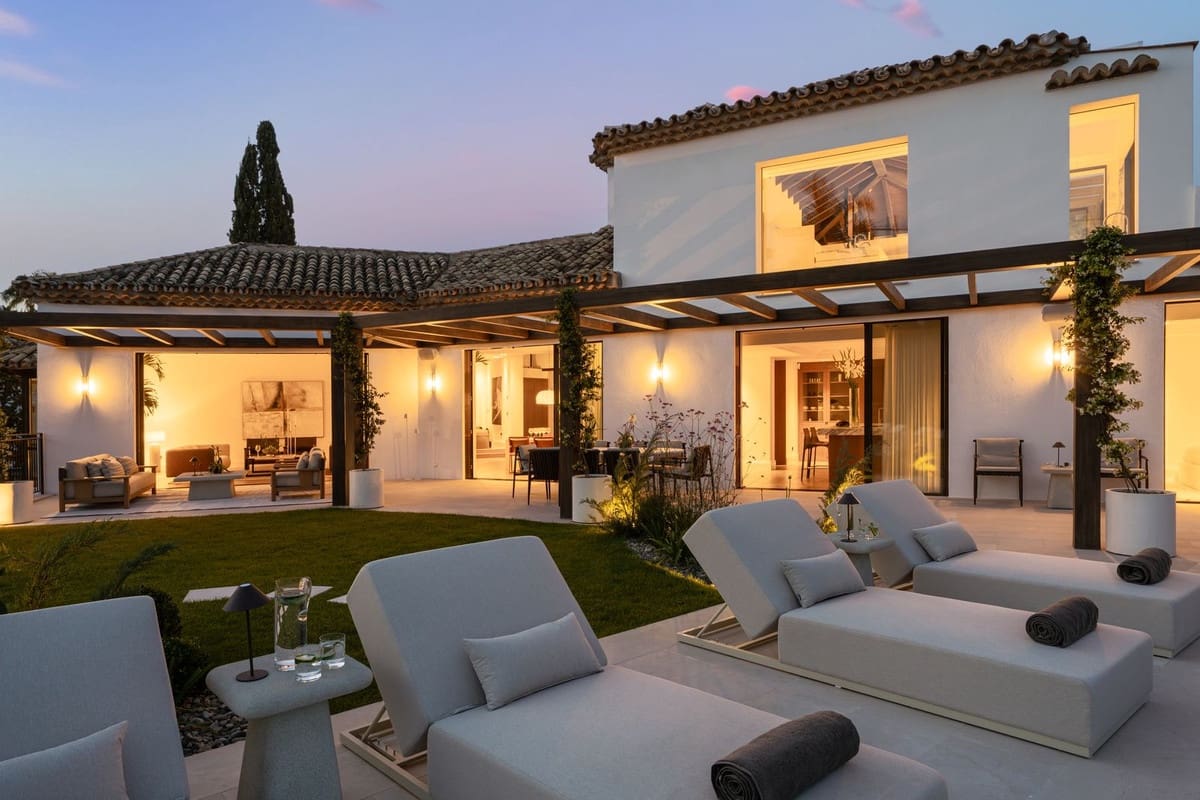 6 quarto Moradia para venda em La Quinta com piscina garagem - 8 795 000 € (Ref: 9841596)
