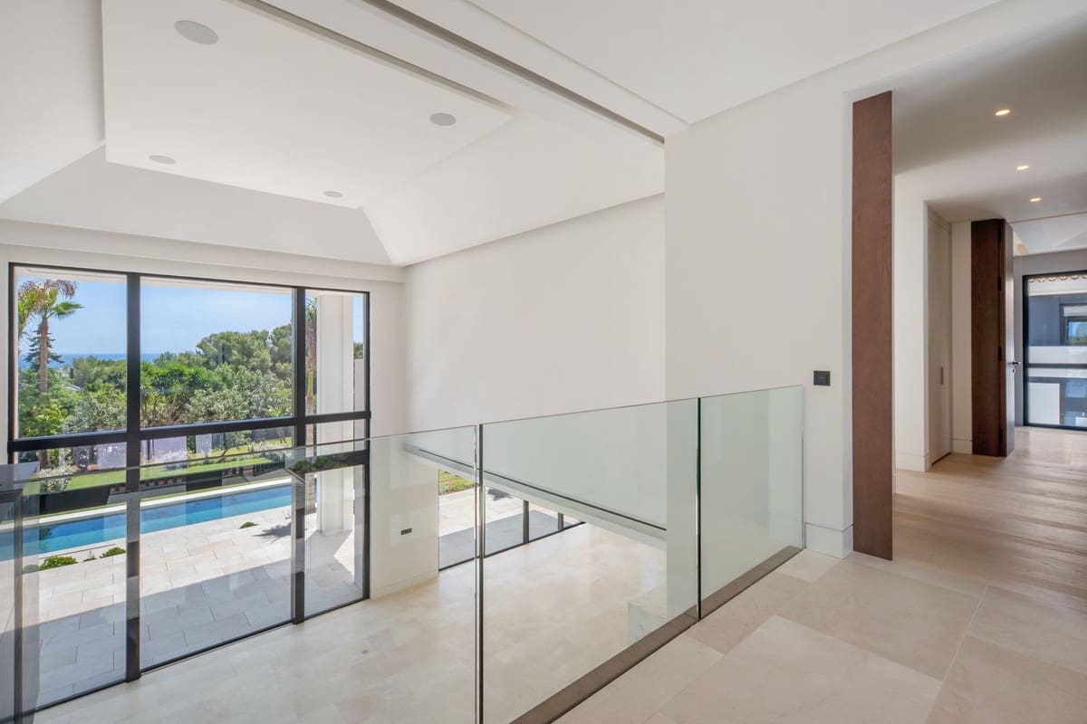 6 bedroom Villa for sale in Golden Mile with pool garage - € 9,300,000 (Ref: 9841746)