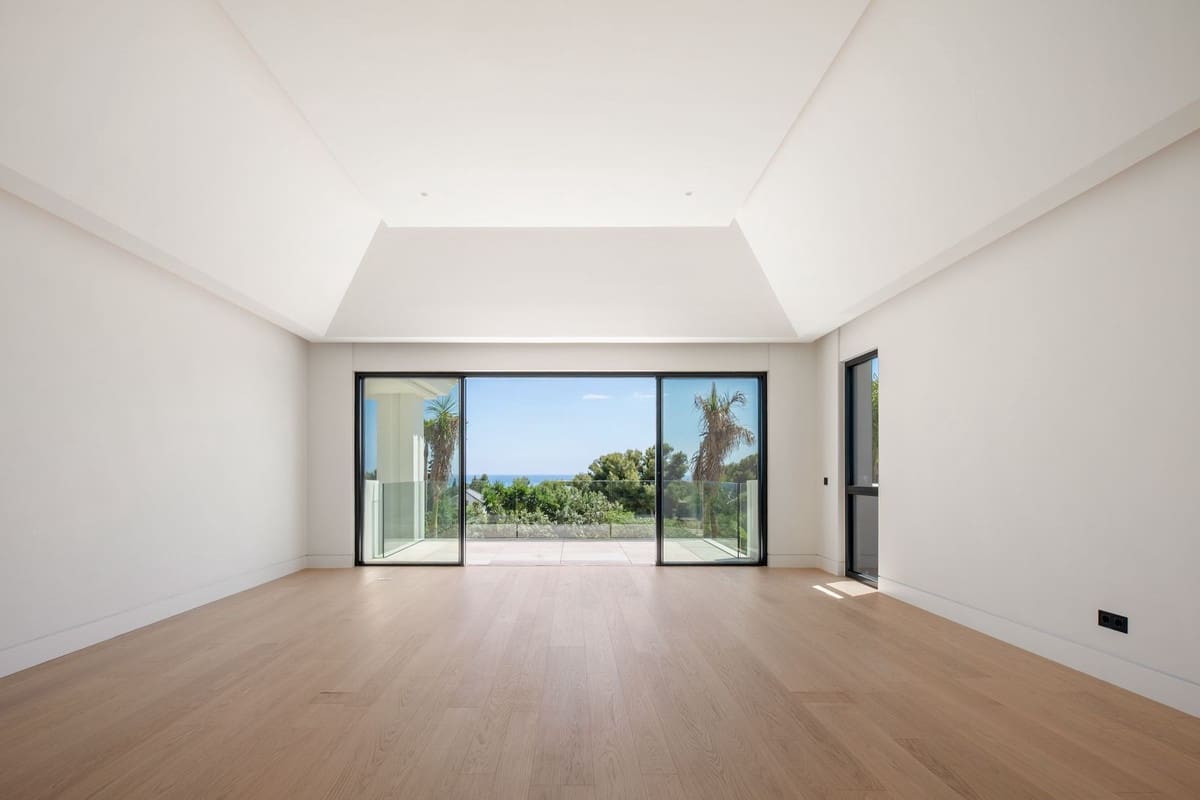 6 bedroom Villa for sale in Golden Mile with pool garage - € 9,300,000 (Ref: 9841746)