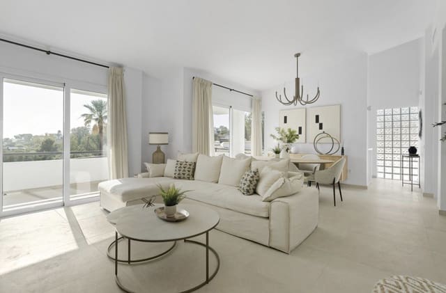 Chalet de 4 habitaciones en Mijas en venta con piscina garaje - 750.000 € (Ref: 9841747)