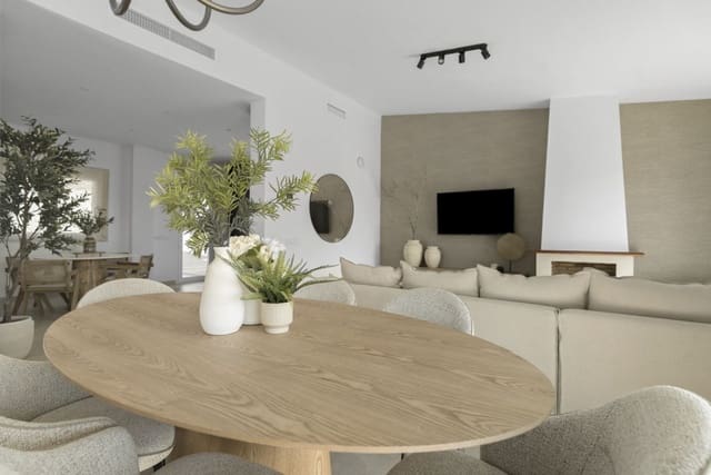 Chalet de 4 habitaciones en Mijas en venta con piscina garaje - 750.000 € (Ref: 9841747)