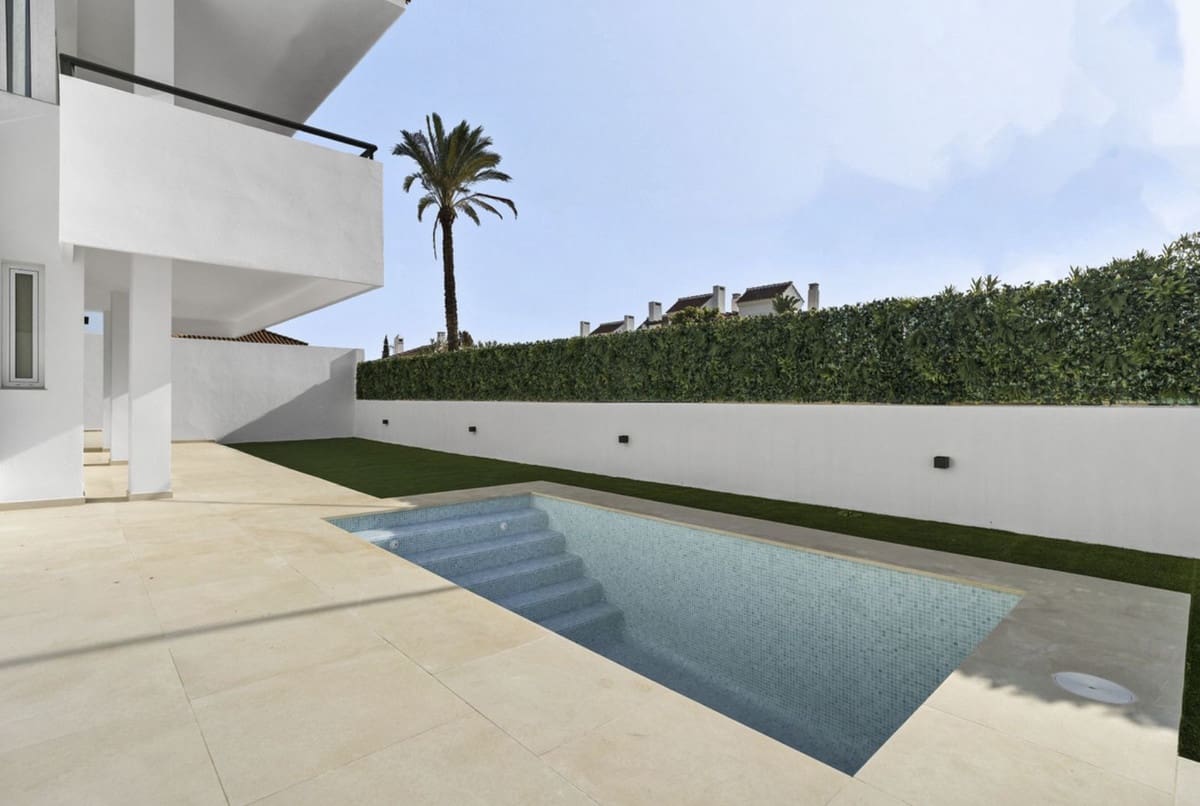 4 bedroom Villa for sale in Mijas with pool garage - € 750,000 (Ref: 9841747)