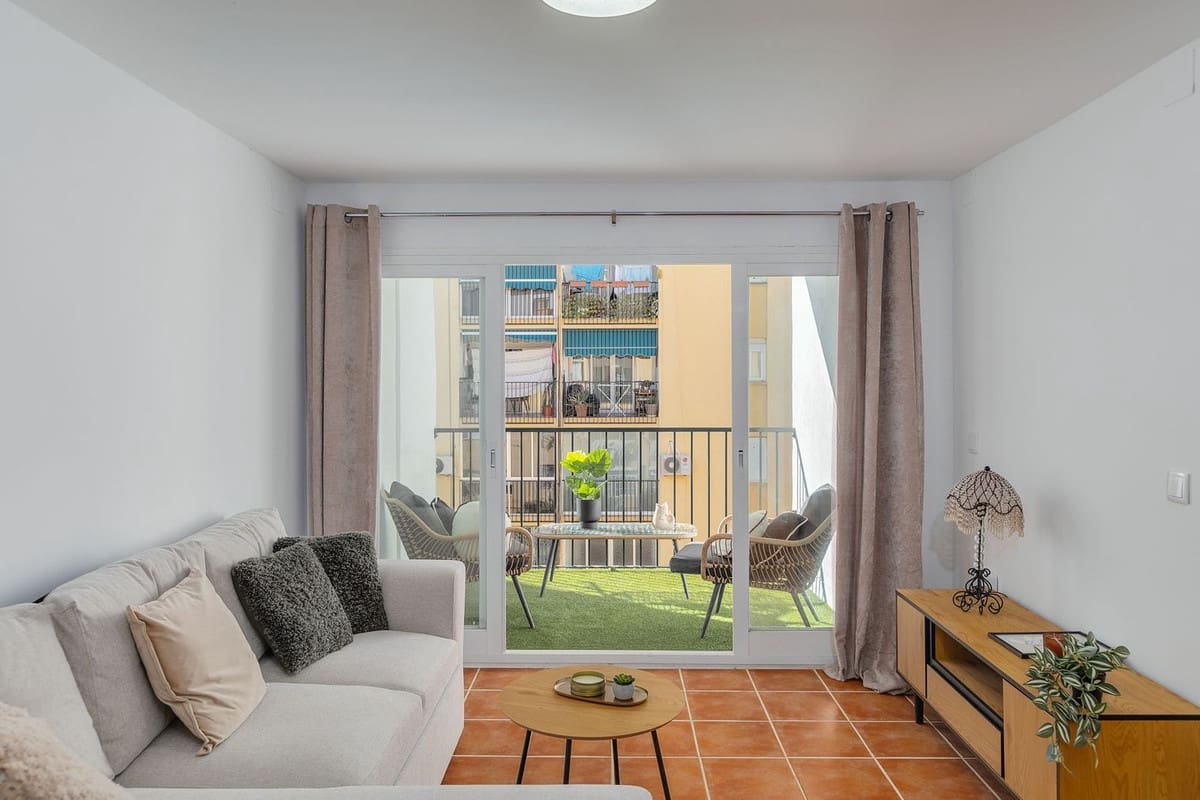 3 bedroom Apartment for sale in San Pedro de Alcantara - € 325,000 (Ref: 9844413)