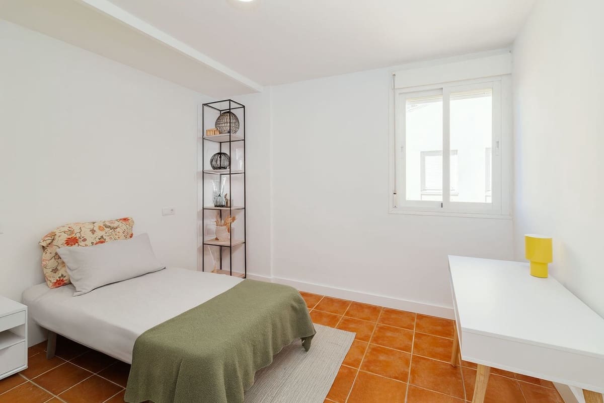 3 bedroom Apartment for sale in San Pedro de Alcantara - € 325,000 (Ref: 9844413)