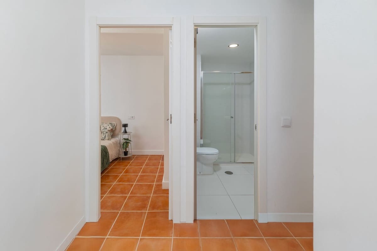 3 bedroom Apartment for sale in San Pedro de Alcantara - € 325,000 (Ref: 9844413)
