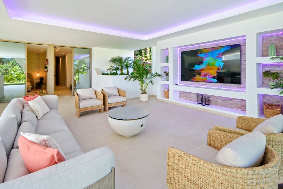 5 soveværelse Villa til salg i Nueva Andalucia med swimmingpool garage - € 11.750.000 (Ref: 9858703)