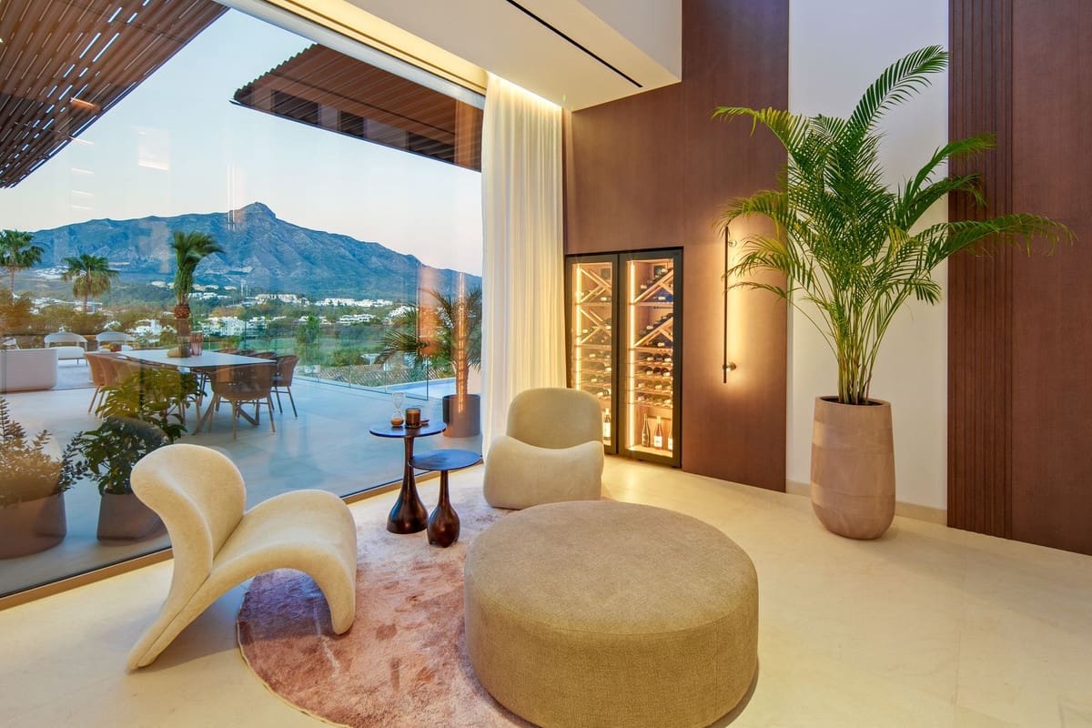 5 soveværelse Villa til salg i Nueva Andalucia med swimmingpool garage - € 11.750.000 (Ref: 9858703)