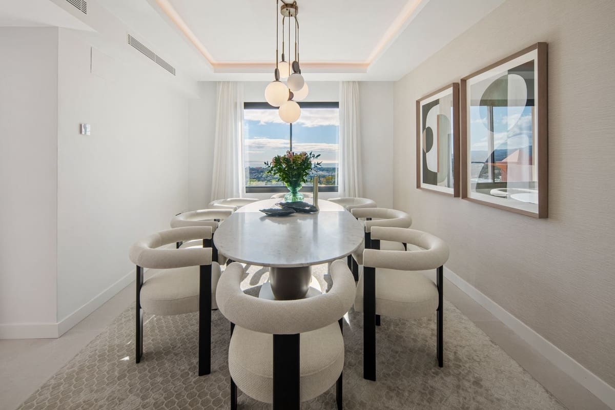 Apartamento de 2 habitaciones en La Quinta en venta con piscina garaje - 1.950.000 € (Ref: 9860867)