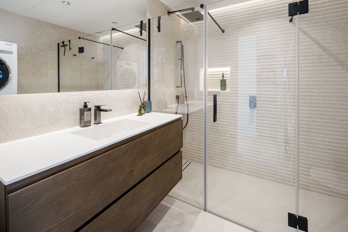Apartamento de 2 habitaciones en La Quinta en venta con piscina garaje - 1.950.000 € (Ref: 9860867)
