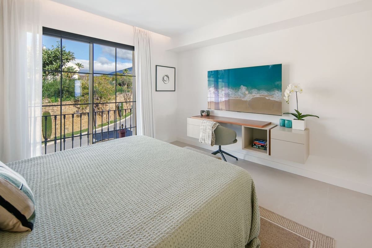 Apartamento de 2 habitaciones en La Quinta en venta con piscina garaje - 1.950.000 € (Ref: 9860867)