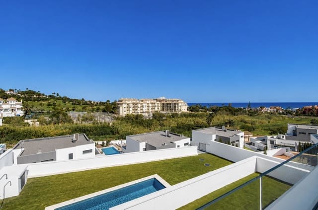 4 sypialnia Willa na sprzedaż w La Duquesa / Puerto de la Duquesa, Manilva z basenem - 1 065 000 € (Ref: 9866207)