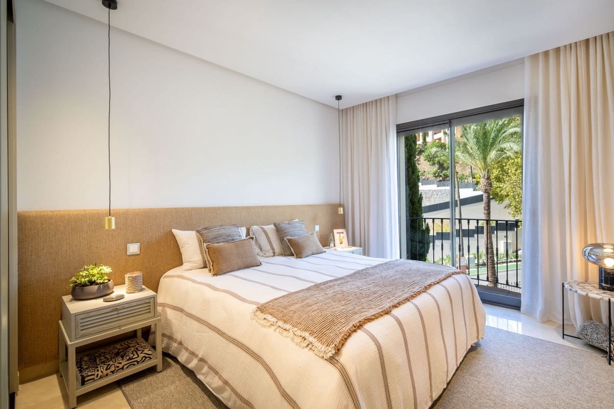 3 soveværelse Penthouse til salg i La Quinta med swimmingpool - € 1.275.000 (Ref: 9874033)
