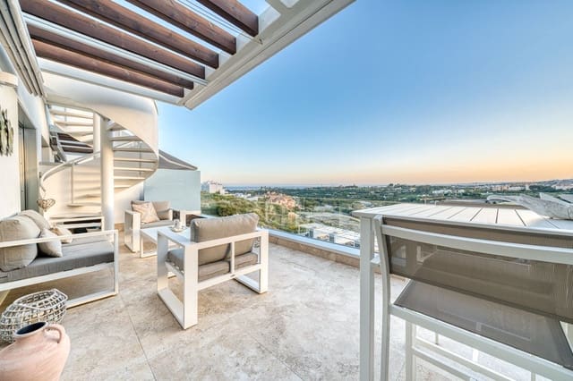 2 soveværelse Penthouse til salg i Cancelada, Estepona med swimmingpool garage - € 595.000 (Ref: 9877583)