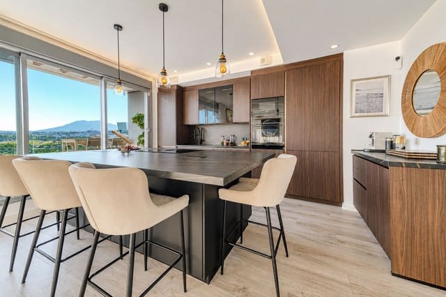 2 soveværelse Penthouse til salg i Cancelada, Estepona med swimmingpool garage - € 595.000 (Ref: 9877583)