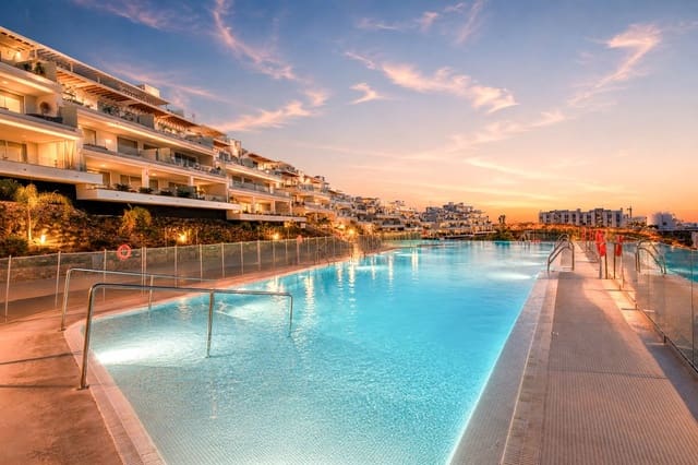 2 soveværelse Penthouse til salg i Cancelada, Estepona med swimmingpool garage - € 595.000 (Ref: 9877583)