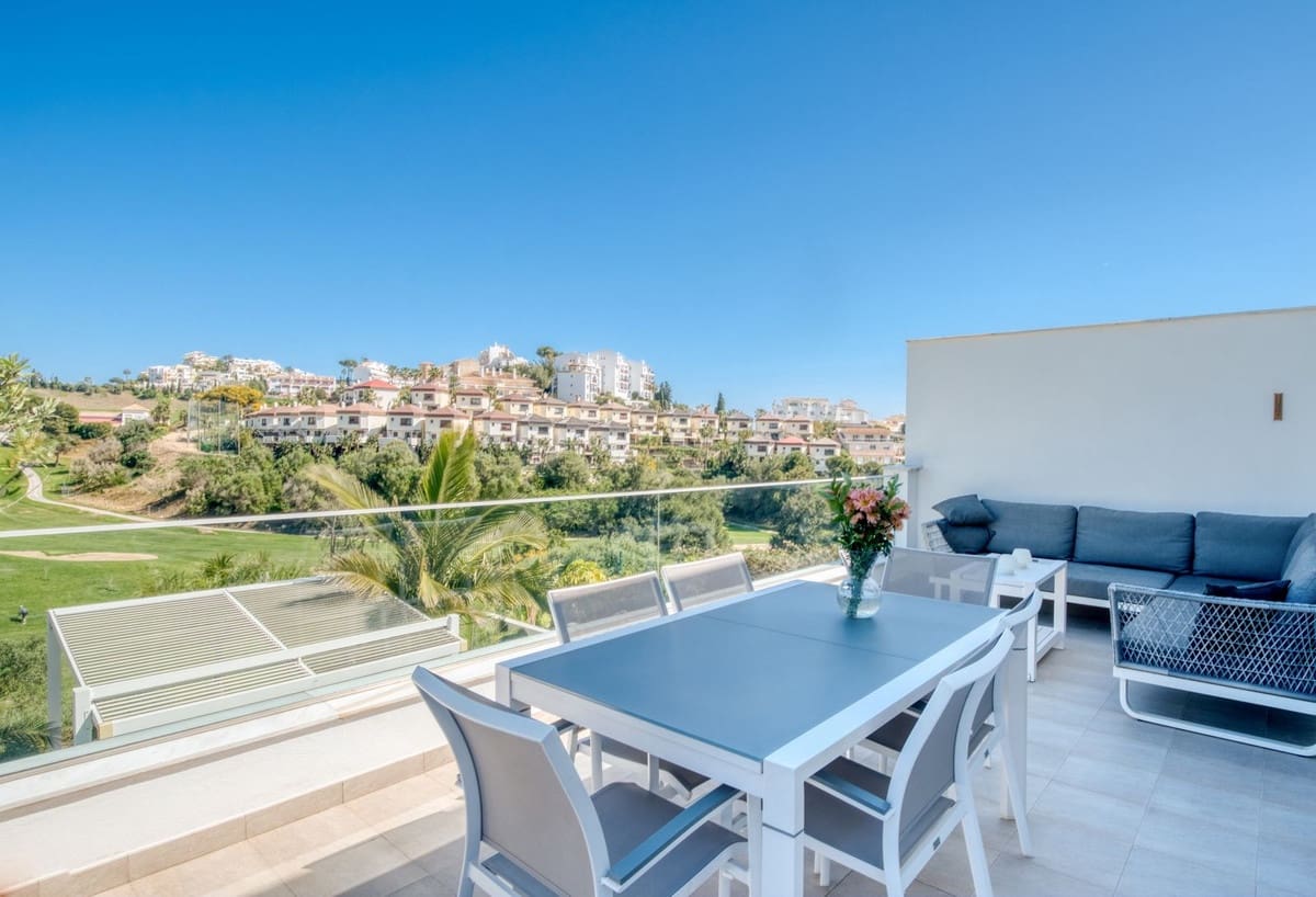 Pareado de 3 habitaciones en Riviera del Sol en venta con piscina garaje - 1.195.000 € (Ref: 9877584)