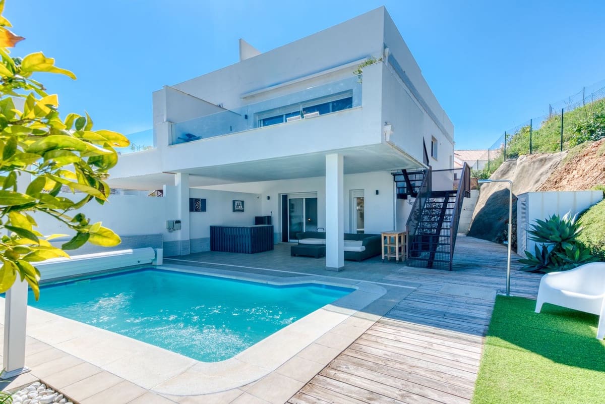 Pareado de 3 habitaciones en Riviera del Sol en venta con piscina garaje - 1.195.000 € (Ref: 9877584)