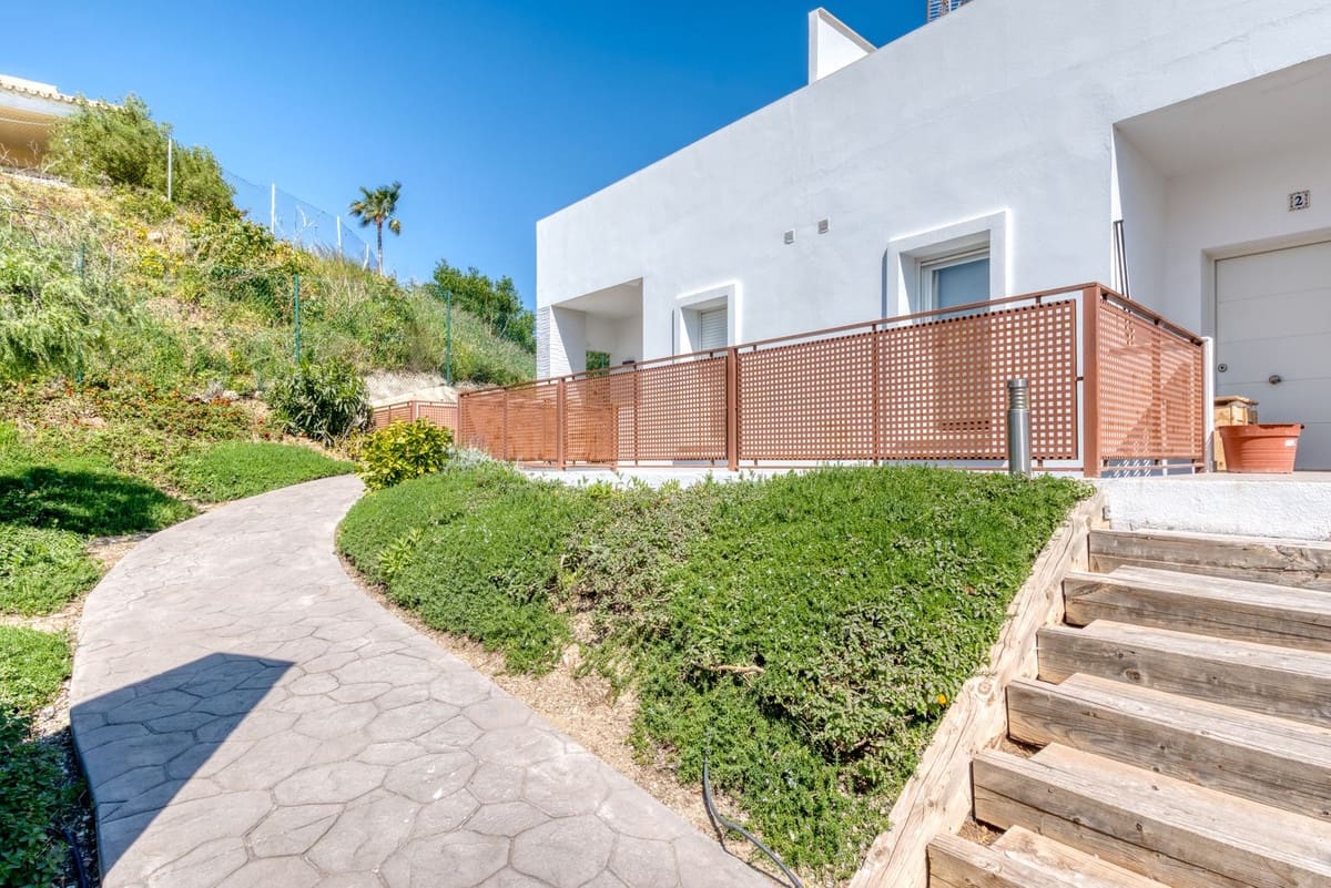 Pareado de 3 habitaciones en Riviera del Sol en venta con piscina garaje - 1.195.000 € (Ref: 9877584)