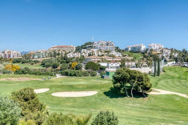 Pareado de 3 habitaciones en Riviera del Sol, Mijas en venta con piscina garaje - 1.195.000 € (Ref: 9877584)