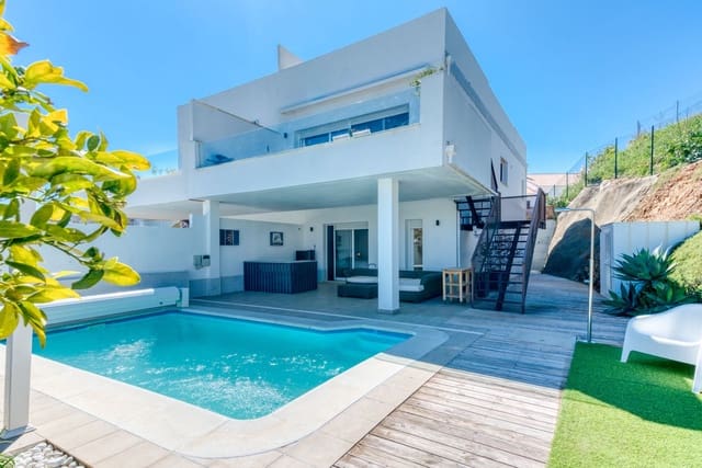 Pareado de 3 habitaciones en Riviera del Sol, Mijas en venta con piscina garaje - 1.195.000 € (Ref: 9877584)