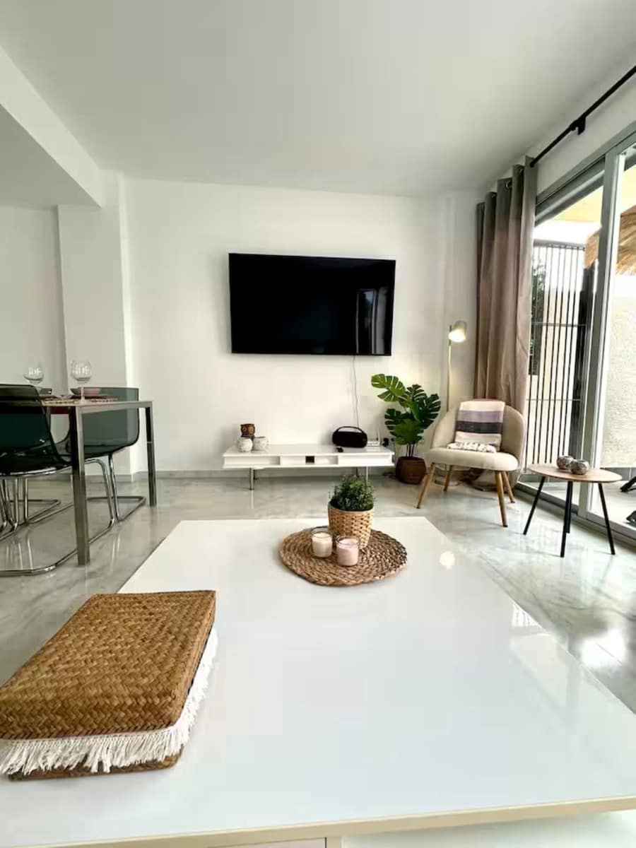 2 bedroom Apartment for holiday rental in Riviera del Sol with pool - € 140 (Ref: 9879897)