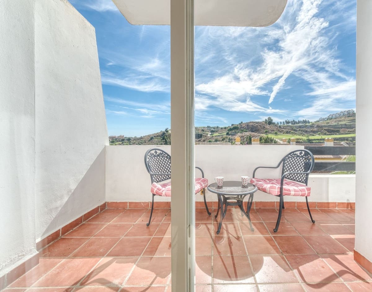 2 bedroom Apartment for holiday rental in La Cala de Mijas with pool garage - € 1,250 (Ref: 9880245)
