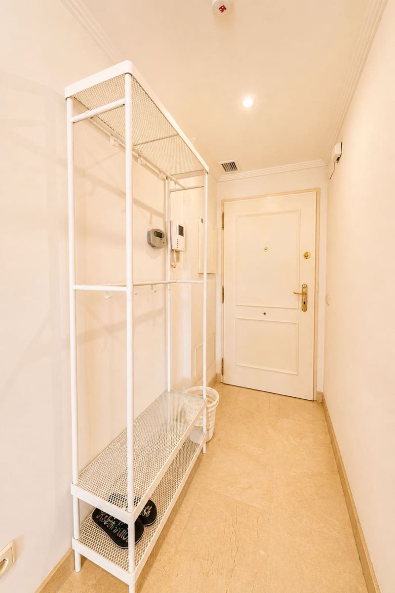 2 slaapkamer Appartement voor vakantieverhuur in La Cala de Mijas met zwembad garage - € 1.250 (Ref: 9880245)