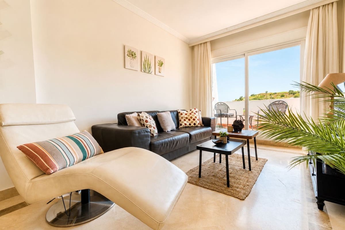 2 slaapkamer Appartement voor vakantieverhuur in La Cala de Mijas met zwembad garage - € 1.250 (Ref: 9880245)