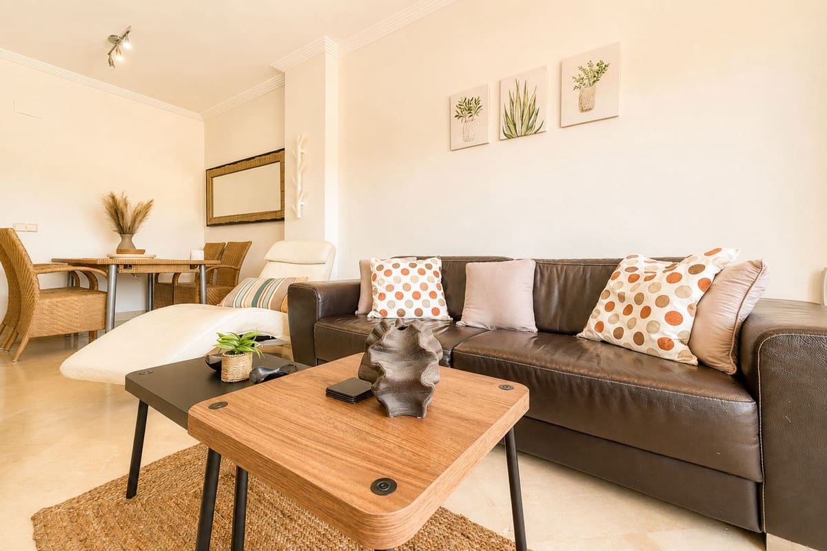 2 slaapkamer Appartement voor vakantieverhuur in La Cala de Mijas met zwembad garage - € 1.250 (Ref: 9880245)