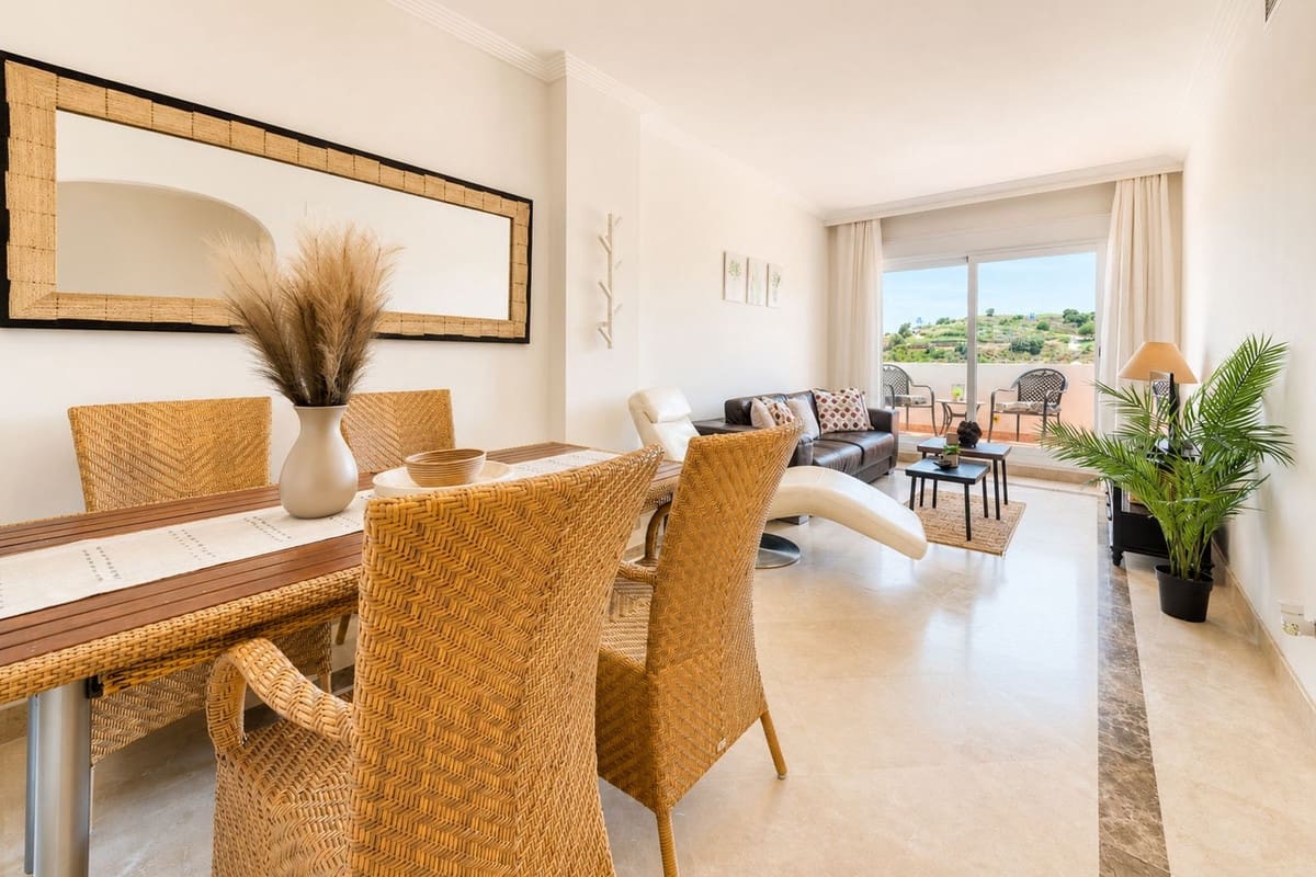 2 slaapkamer Appartement voor vakantieverhuur in La Cala de Mijas met zwembad garage - € 1.250 (Ref: 9880245)