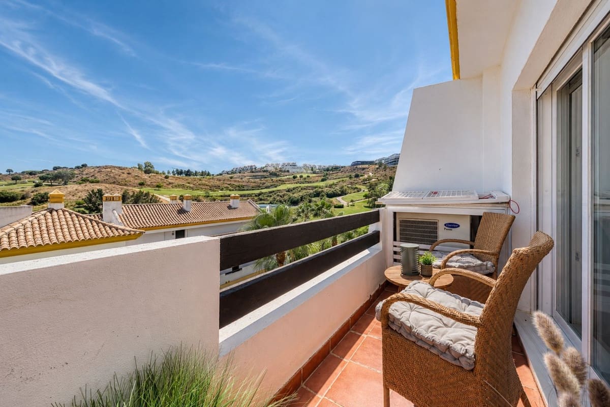 2 slaapkamer Appartement voor vakantieverhuur in La Cala de Mijas met zwembad garage - € 1.250 (Ref: 9880245)
