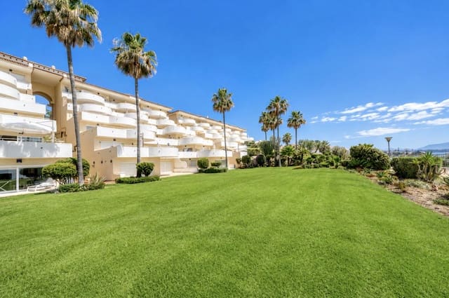 2 bedroom Apartment for sale in Estepona with pool garage - € 575,000 (Ref: 9882631)
