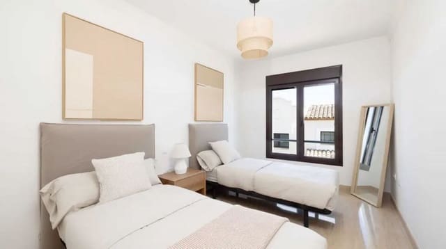 3 soverom Hus til salgs i Estepona med svømmebasseng garasje - € 470 250 (Ref: 9893097)