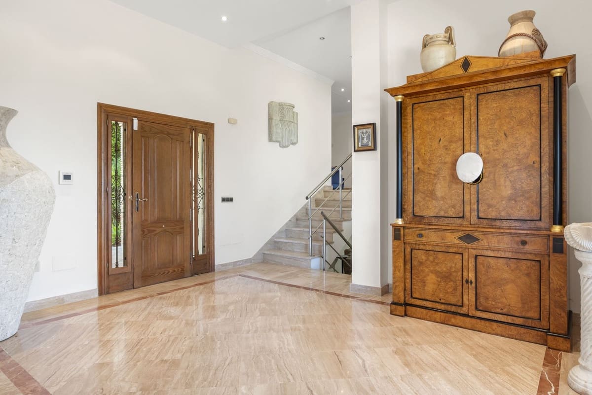 5 soverom Villa til salgs i Benahavis med svømmebasseng garasje - € 4 499 000 (Ref: 9897294)
