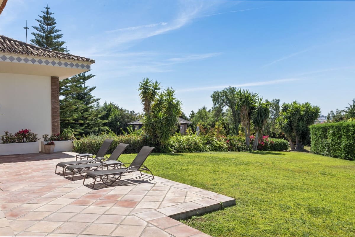 5 soverom Villa til salgs i Benahavis med svømmebasseng garasje - € 4 499 000 (Ref: 9897294)