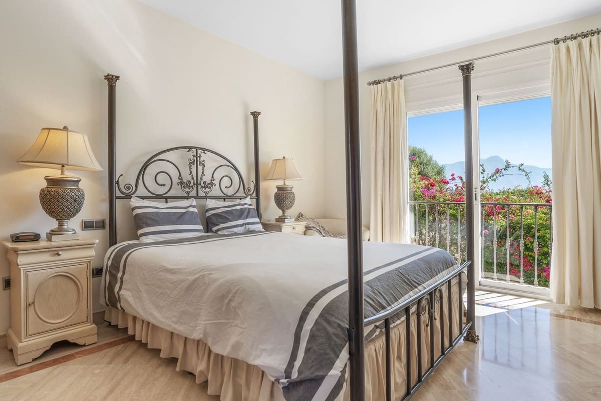 5 soverom Villa til salgs i Benahavis med svømmebasseng garasje - € 4 499 000 (Ref: 9897294)