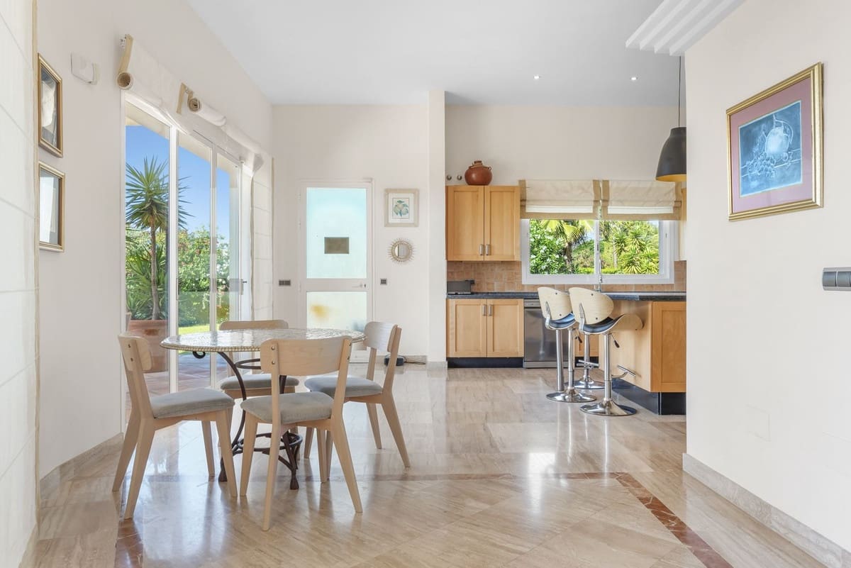 5 soverom Villa til salgs i Benahavis med svømmebasseng garasje - € 4 499 000 (Ref: 9897294)