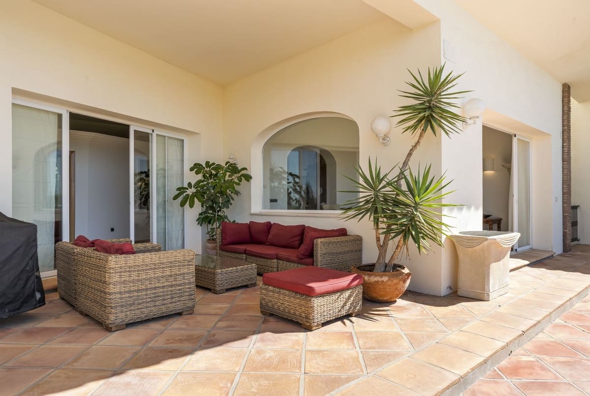 5 soverom Villa til salgs i Benahavis med svømmebasseng garasje - € 4 499 000 (Ref: 9897294)