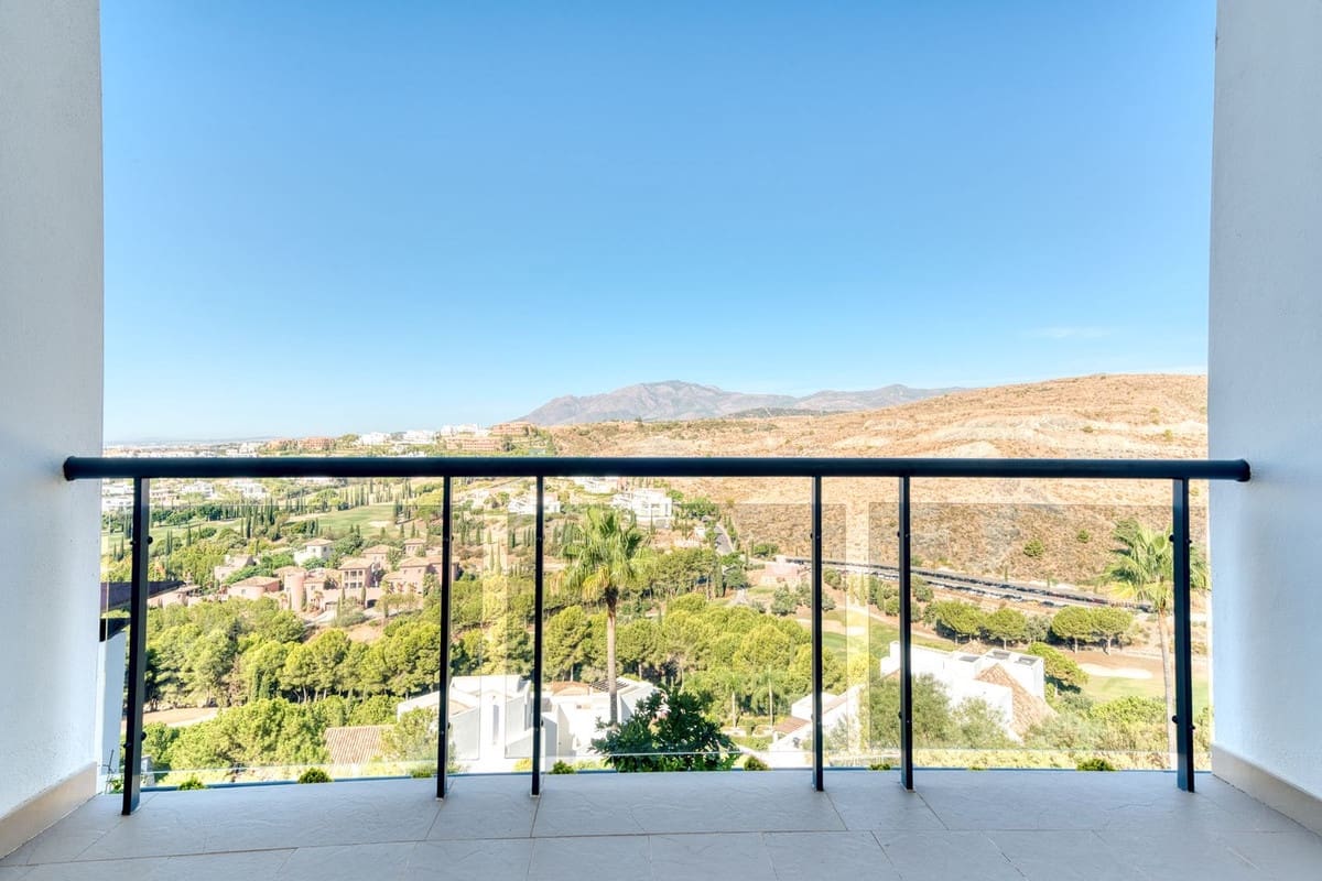 2 sovrum Lägenhet till salu i Benahavis med pool garage - 499 950 € (Ref: 9902263)