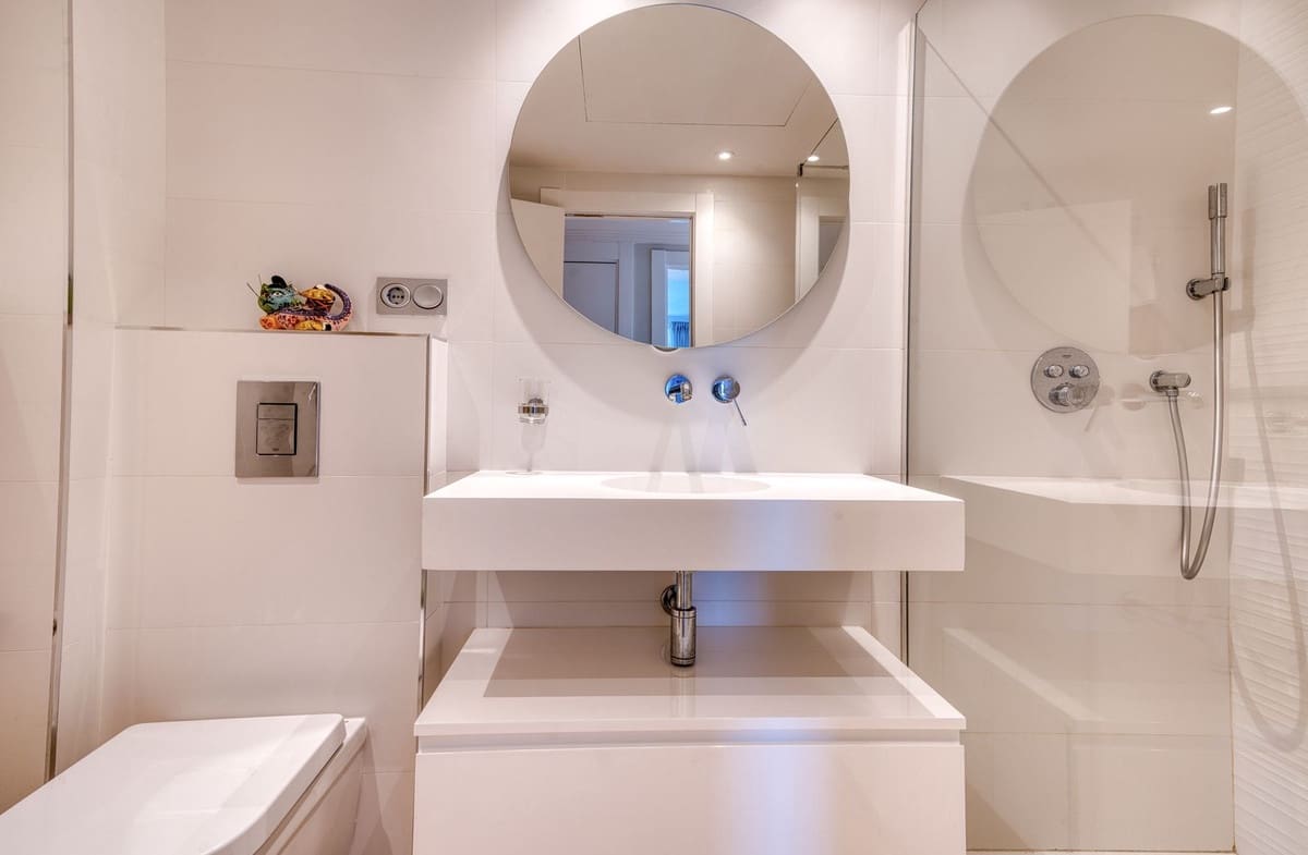 2 sovrum Lägenhet till salu i Benahavis med pool garage - 499 950 € (Ref: 9902263)