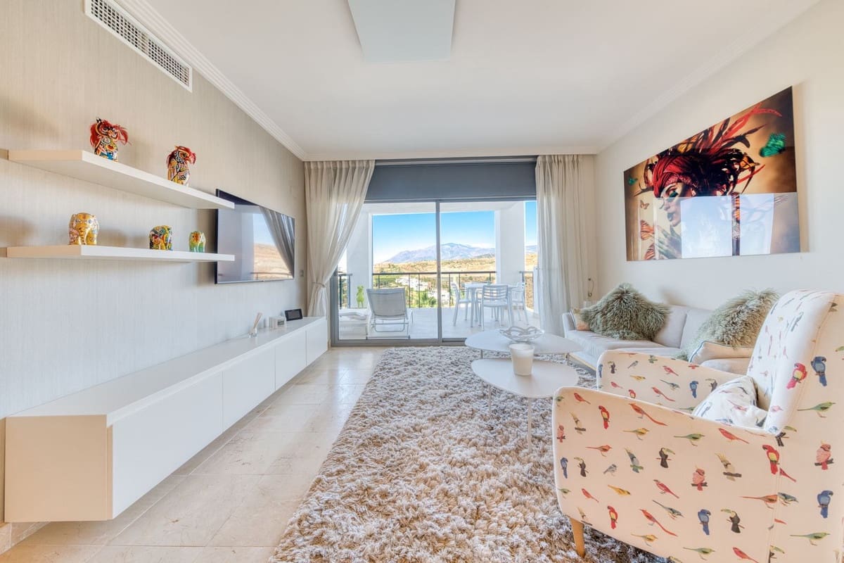 2 sovrum Lägenhet till salu i Benahavis med pool garage - 499 950 € (Ref: 9902263)