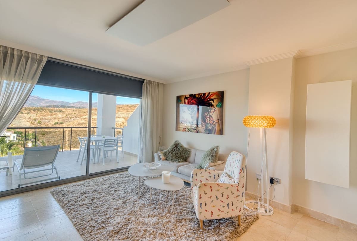 2 sovrum Lägenhet till salu i Benahavis med pool garage - 499 950 € (Ref: 9902263)
