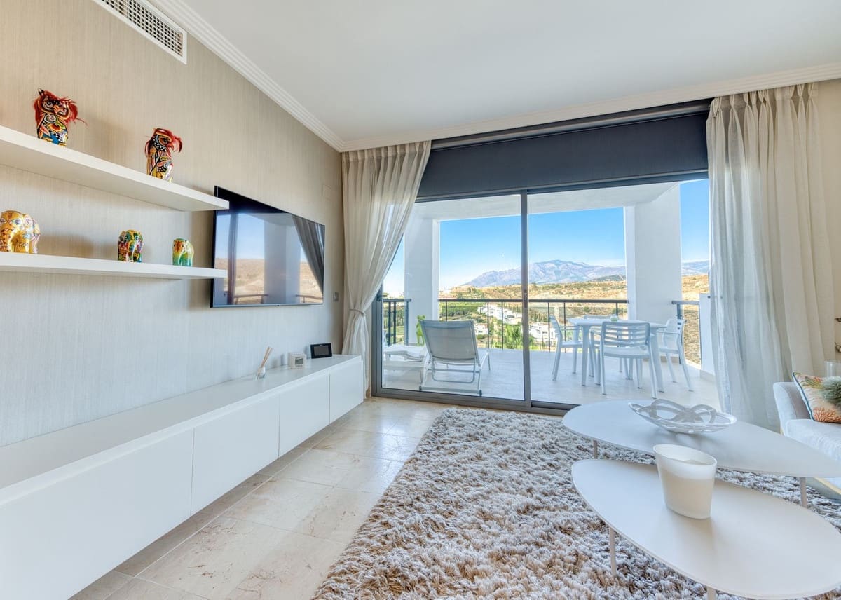 2 sovrum Lägenhet till salu i Benahavis med pool garage - 499 950 € (Ref: 9902263)