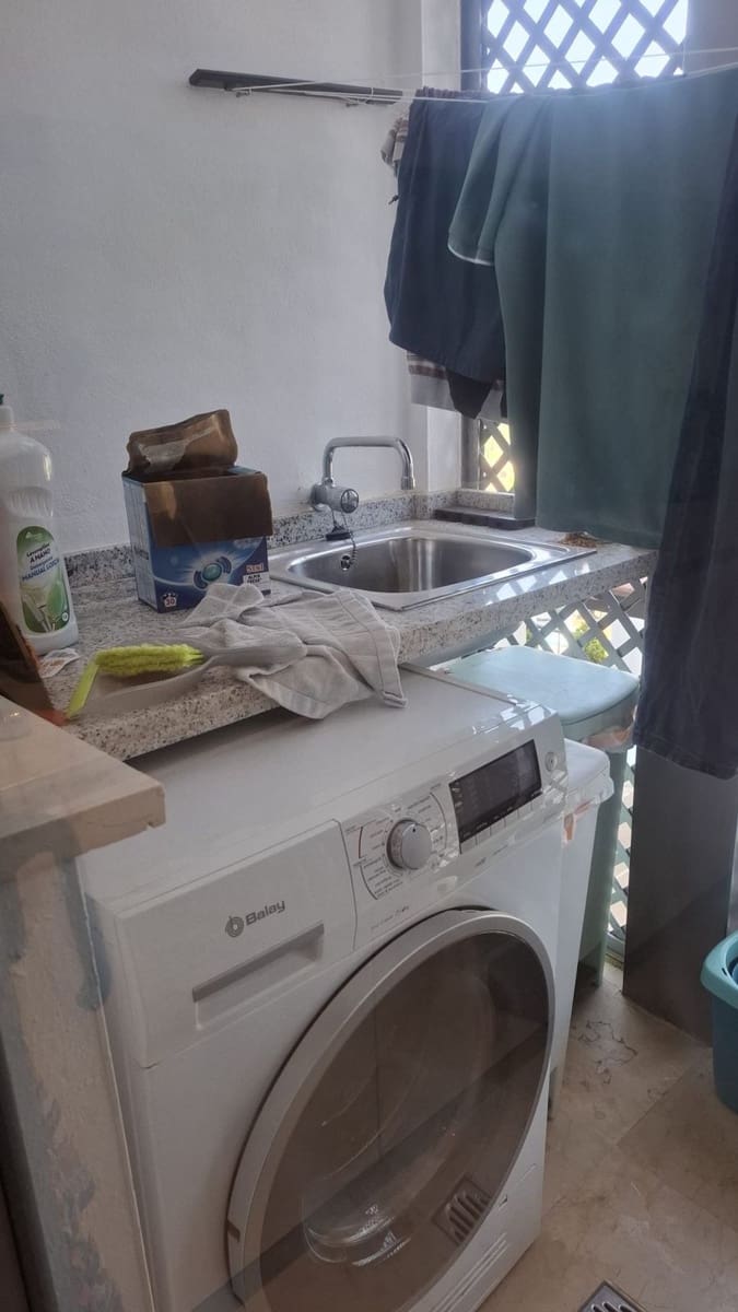 2 sovrum Lägenhet till salu i Benahavis med pool garage - 499 950 € (Ref: 9902263)