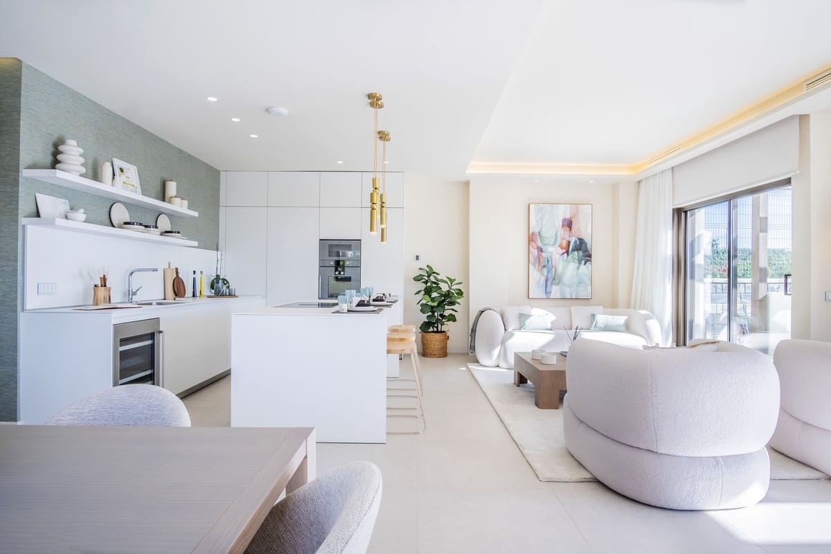 4 sypialnia Willa na sprzedaż w New Golden Mile z basenem garażem - 4 500 000 € (Ref: 9902372)