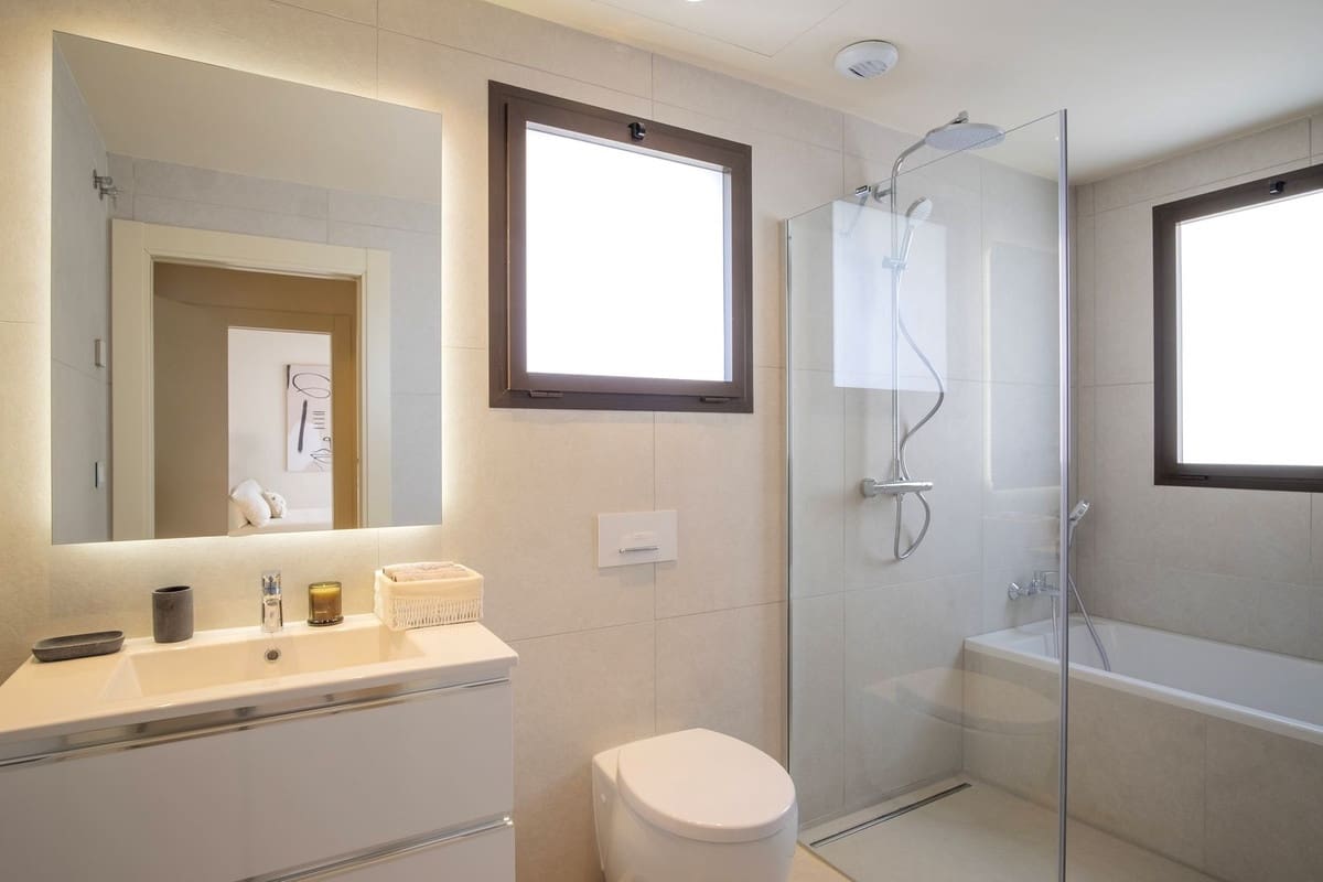 4 sypialnia Willa na sprzedaż w New Golden Mile z basenem garażem - 4 500 000 € (Ref: 9902372)